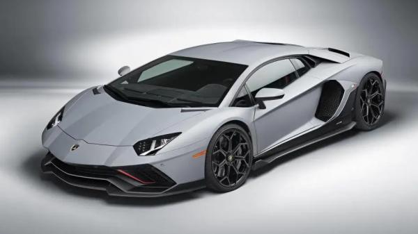 兰博基尼埃文塔多Aventador抛光