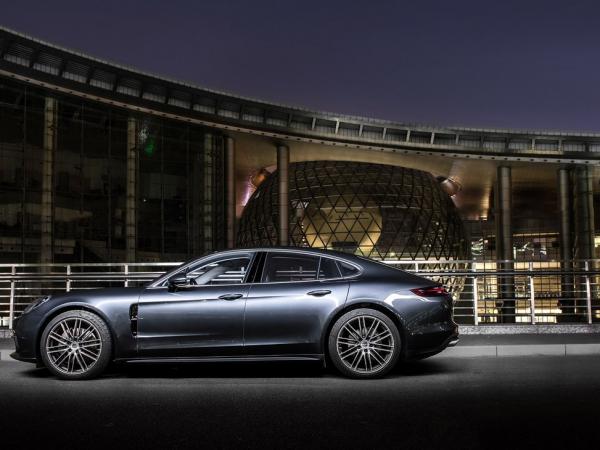 保时捷Panamera 4S市场发展