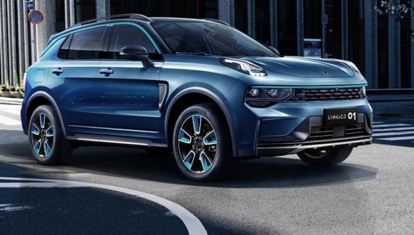 领克01汽车车内空间清洁