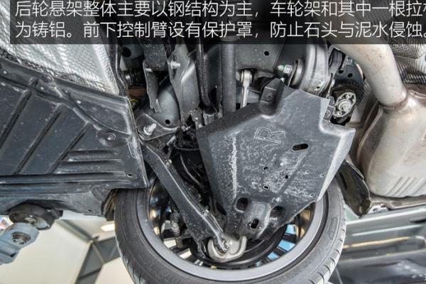 奔驰C级刹车油管更换