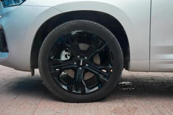 魏派WEY VV7车载电池更换全流程指南（附详细步骤与注意事项）