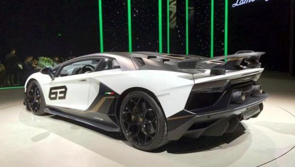 兰博基尼埃文塔多Aventador维护