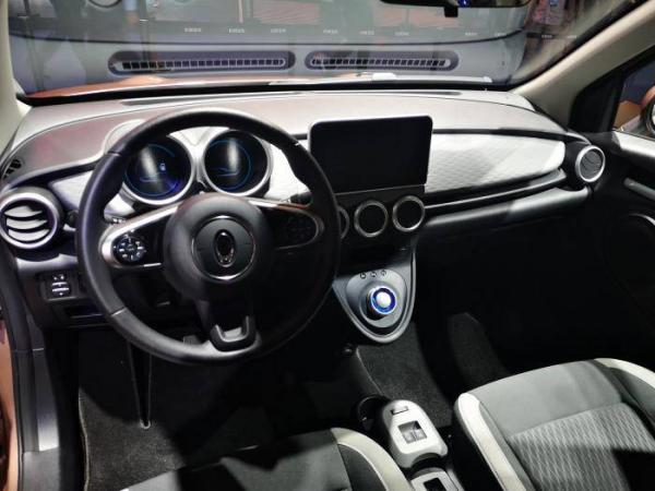 欧拉黑猫电动车座椅调节失灵