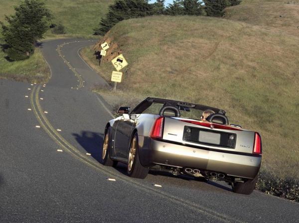 凯迪拉克XLR后视镜调节故障全解析 5种解决方案与预防技巧