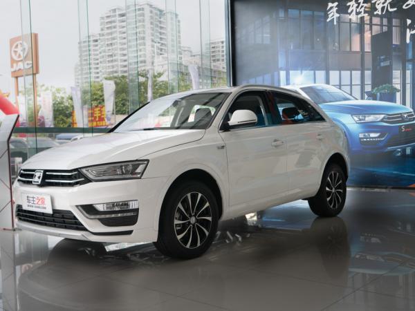 众泰汽车SR7中控屏幕故障排除