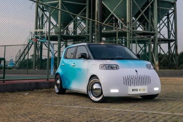 欧拉白猫天窗异响处理