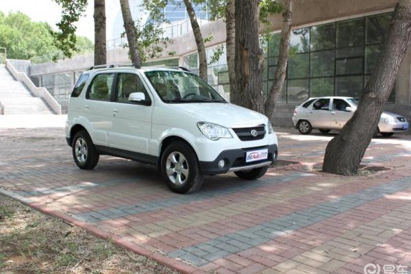 众泰汽车5008发动机冷却液漏水维修