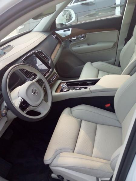 沃尔沃XC90修复步骤