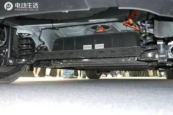 广汽传祺GE3刹车维修