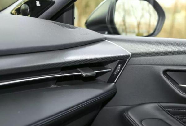 丰田亚洲龙维修手册