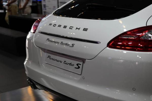 保时捷Panamera Turbo S