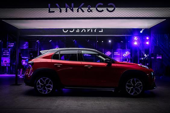 领克02冷却液泄漏