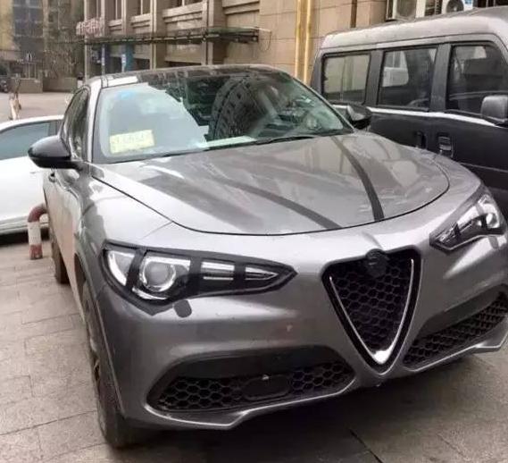 罗密欧Stelvio