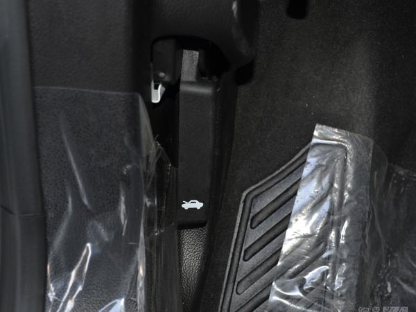 凯迪拉克SRX车门锁电机更换