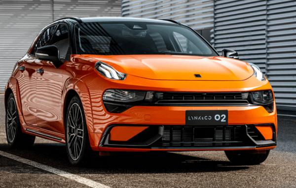 领克02汽车内饰保养