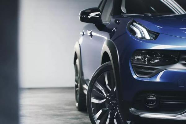 领克02大灯高度调节