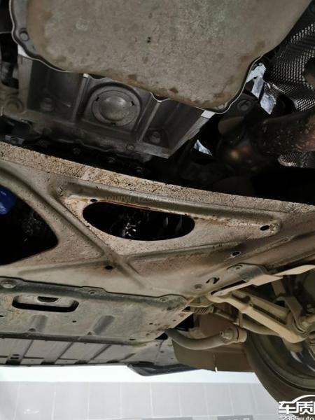 CT6真皮座椅清洁