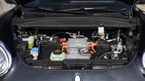 欧拉好猫电动车停车安全