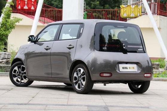 欧拉白猫电动天窗故障维修